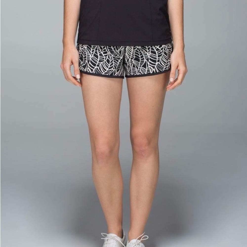 Lululemon Run Speed Short 2-way Stretch Pretty Palm Black Angel Wing Black Sz 6